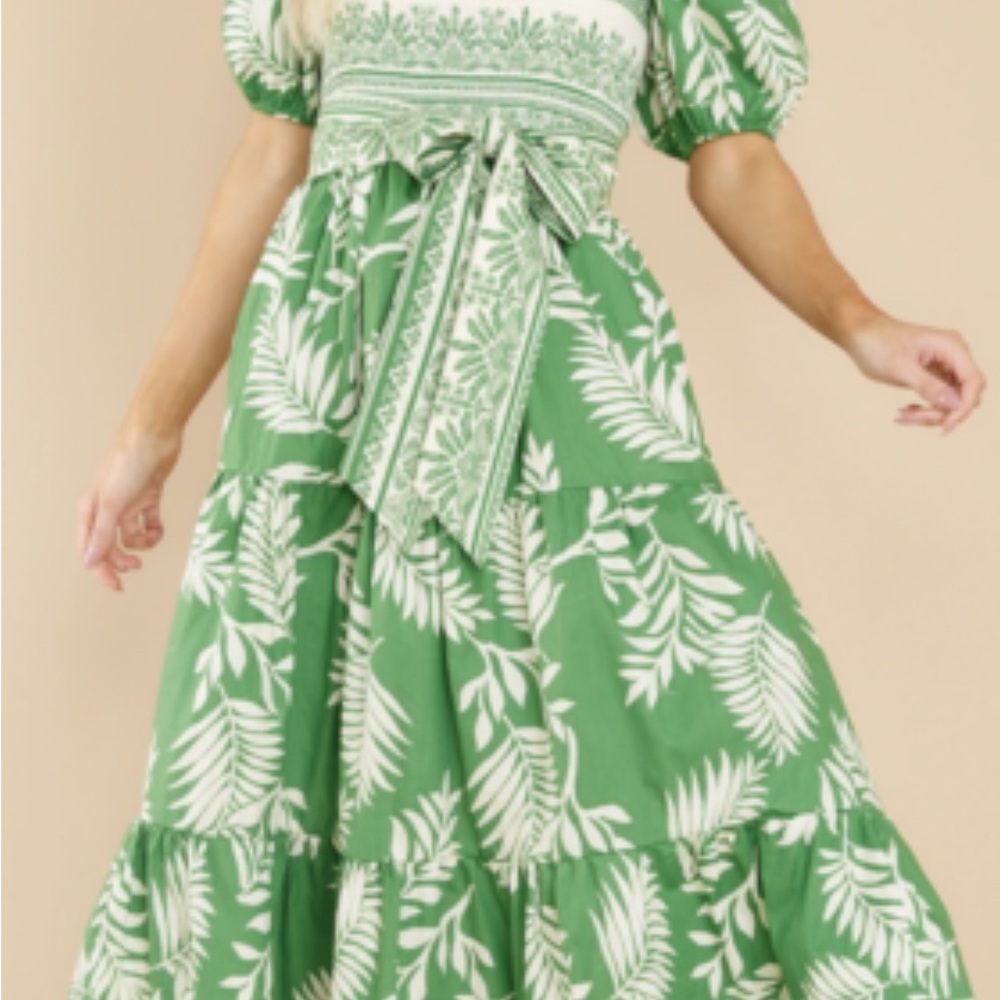 Flying Tomato Green and White Leaf Print Maxi Dress
